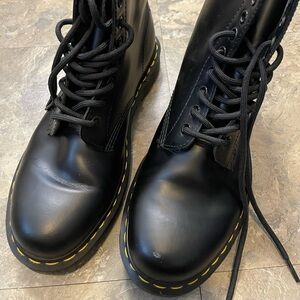 Dr. Martens Black Leather combat Boots Women’s 10